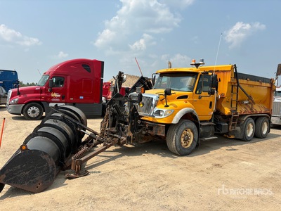 2007 International 7600 SBA 6x4 Snow Plow Truck