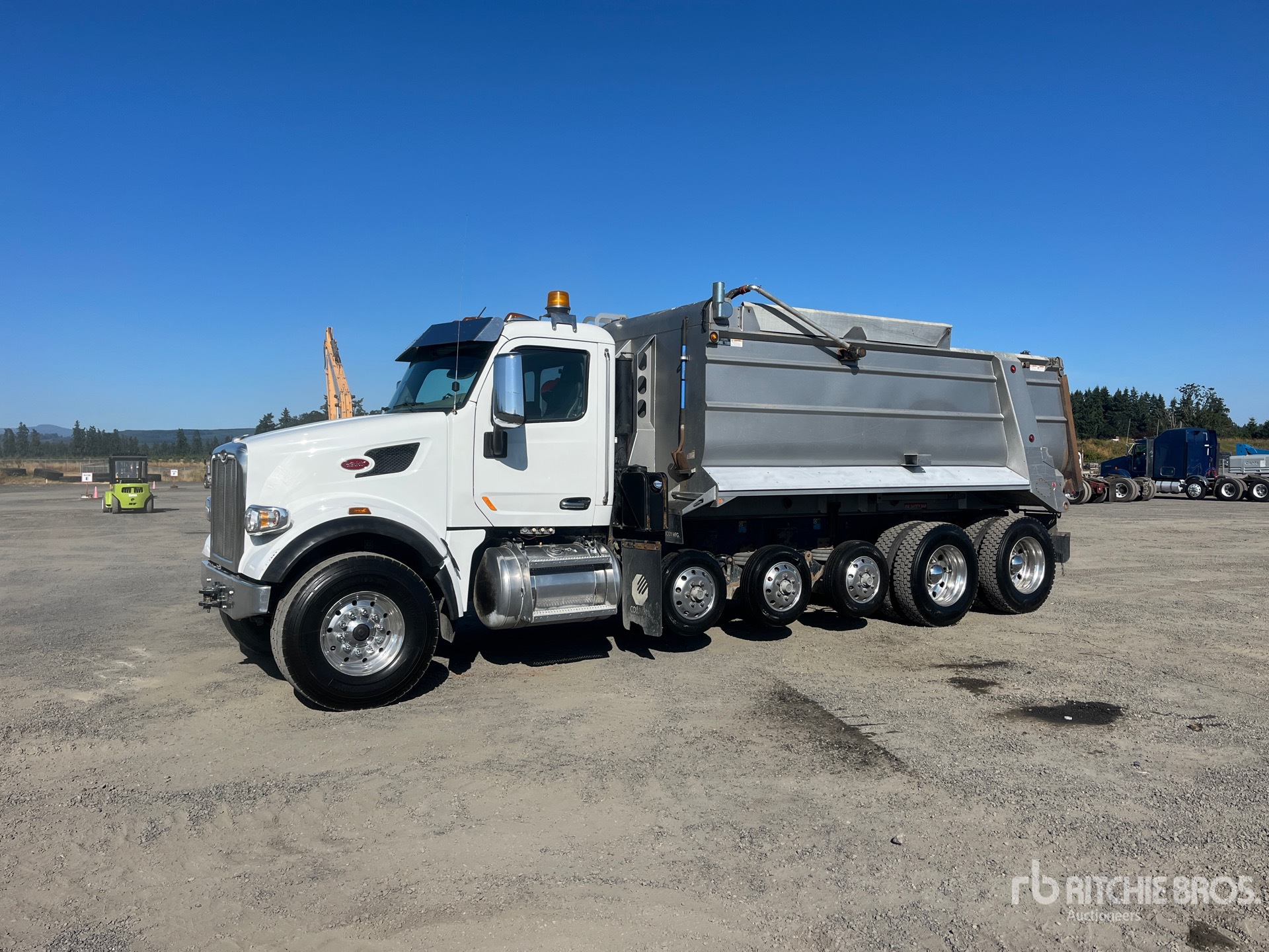 2020 Peterbilt 567 12x4 Wywrotka pięcioosiowa