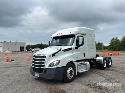 2019 Freightliner Cascadia 126 6x4 T/A Sleeper Truck Tractor