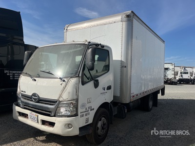 2016 Hino 195 4x2 Camion fourgon