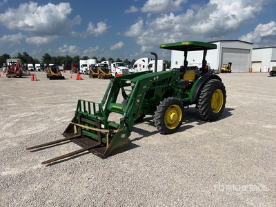 2015 John Deere 5045E 4WD tractor utilitario