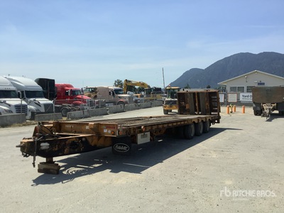 2004 Knight 32 ft Tri/A Drawbar Rimorchio a cassone fisso