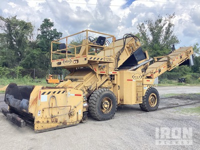 2014 (unverified) Weiler E1250A Wheel Asphalt Transfer Machine