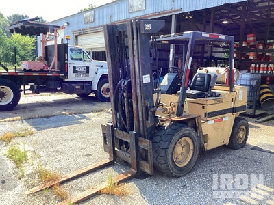 1996 Cat V80F 8000 lb Pneumatic Tire フォークリフト