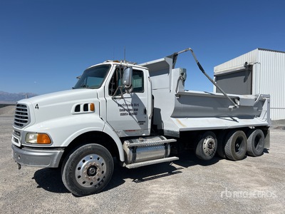 2008 Sterling A9500 8x4 Tri/A Camión dumper