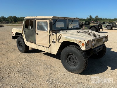 2008 AM General M1097R1 HMMWV 4 Door Soft Top w/Truck Body