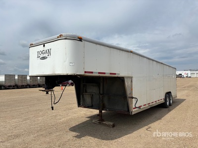 2008 Logan 24 ft T/A Gooseneck Enclosed Trailer