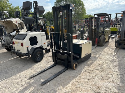 2003 Crown 40WBTL-S 2600 lb Electric Stacker