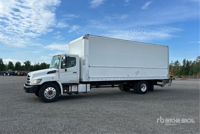 2019 Hino 268 Camion fourgon