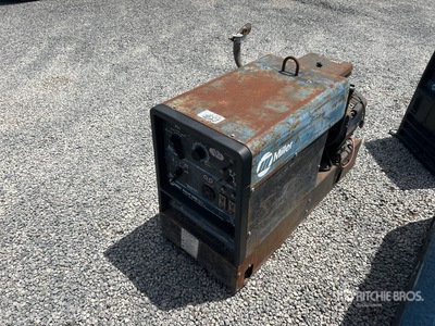 Miller Bobcat 225G Plus 225 A Multi-Process Engine Driven Welder