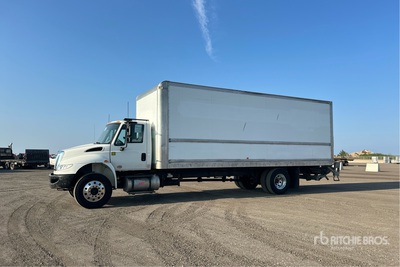 2018 International 4300 4x2 バントラック