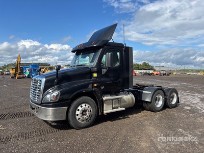 2018 Freightliner Cascadia 125 6x4 Cabeza Tractora Cabina Corta
