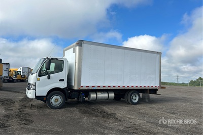 2018 Hino 195 4x2 COE Furgoneta caja cerrada