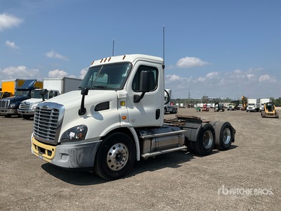 2019 Freightliner Cascadia 113 6x4 Day Cab Truck Tractor