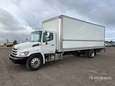 2019 Hino 338 4x2 Furgoneta caja cerrada