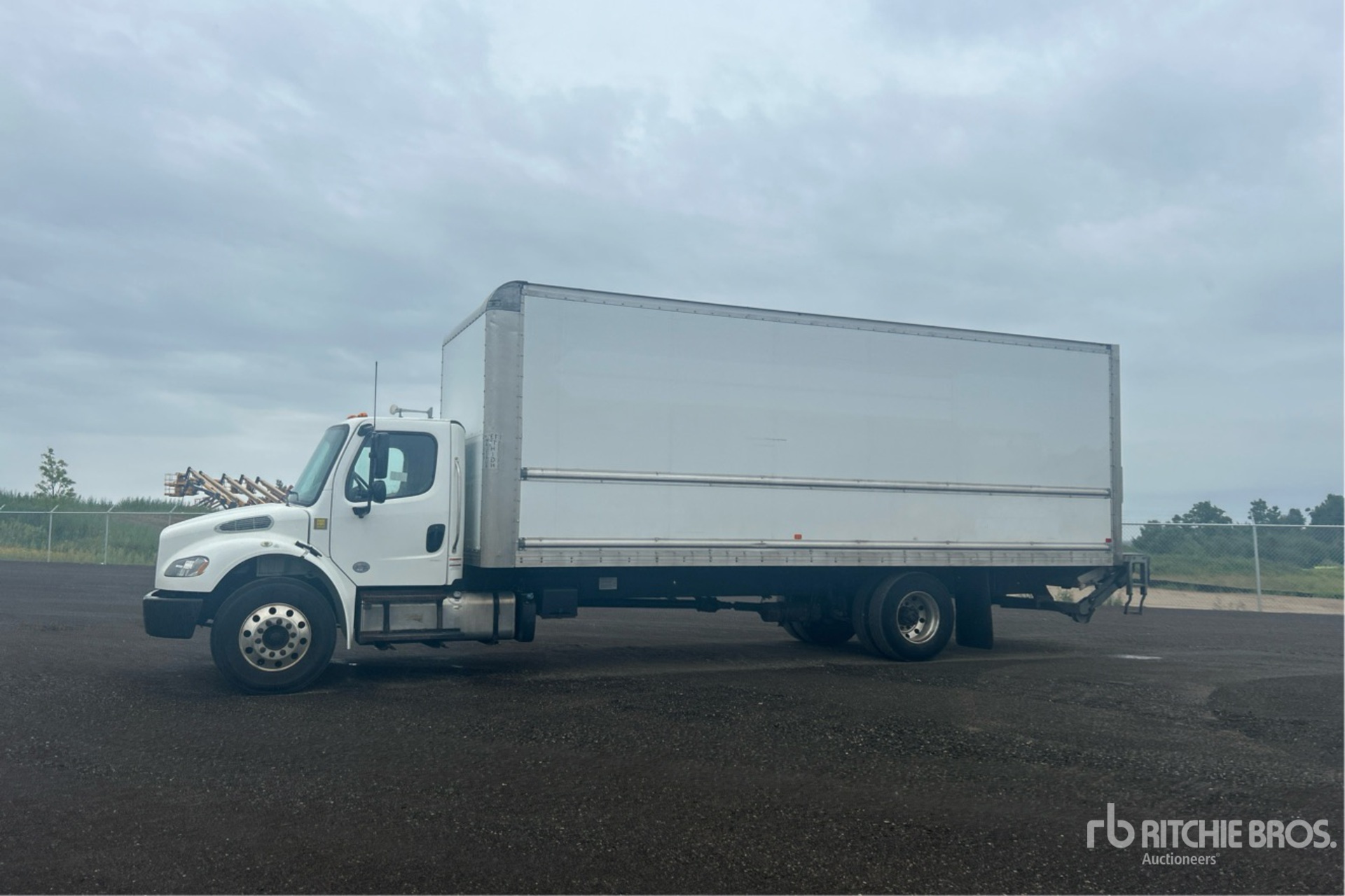 2019 Freightliner M2 4x2 Furgonetka