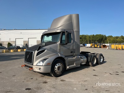 2020 Volvo VNR300 6x4 T/A Day Cab Truck Tractor
