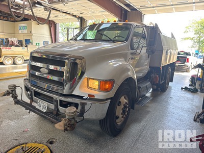 2008 Ford F-750 XL 4x2 Water Truck
