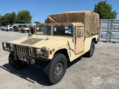 1986 AM General M1097R1 HMMWV 2 Door Soft Top w/Truck Body