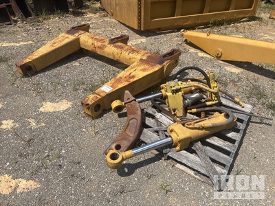 Multi Shank Ripper - Fits Cat 973C Crawler Loader