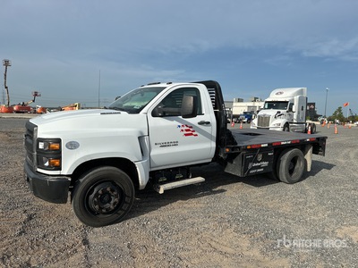 2021 Chevrolet Silverado 4500 HD 4x2 Flatbed Truck
