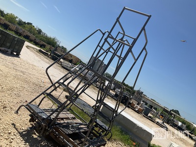 (2) Tri-Arc Step Ladders