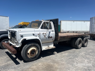 1981 GMC 4x4 Flatbed Truck