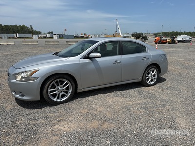 2014 Nissan MAXIMA Automobile