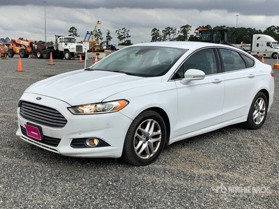 2016 Ford Fusion SE Automobile