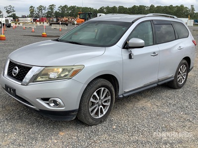 2013 Nissan Pathfinder 2WD Vehiculo todoterreno