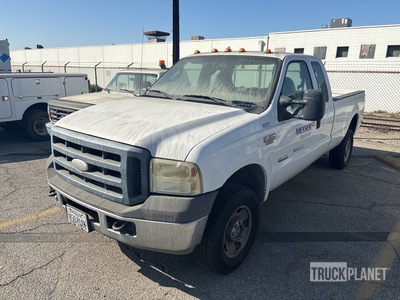 2007 Ford F-350 XL 4x4 Extended Cab Pickup (Inoperable)