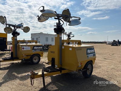 2012 Allmand Maxi Lite V-TWR 20 kW Torre de iluminación