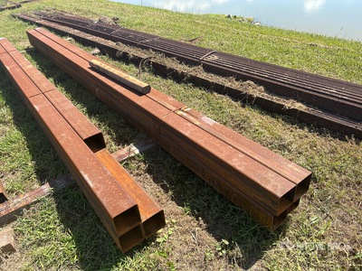 Quantity of (4) 6 In x 6 In x 20 Ft Square Tubing Varios metales (Unused)