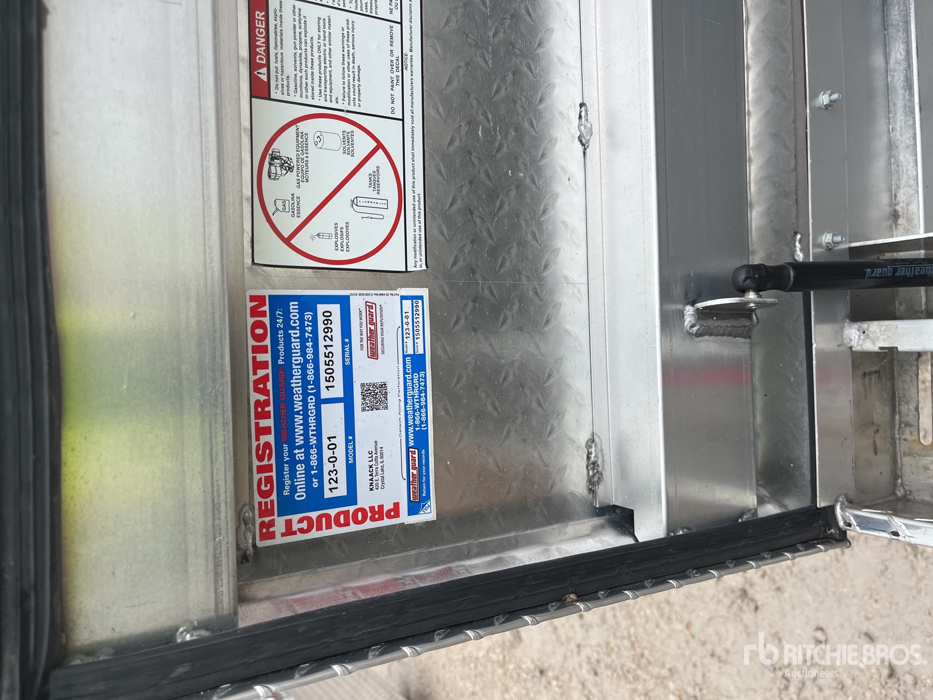 WeatherGuard 123-0-01 Tool Box