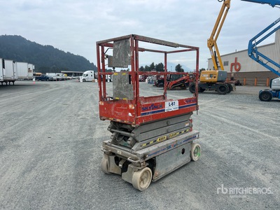 2011 Skyjack SJIII-3219 Electric シザーリフト