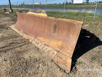 204 in Straight Cuchilla   - Fits Cat D7E