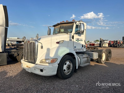 2013 Peterbilt 386 6x4 T/A Dagcabine Trekker (Inoperable)