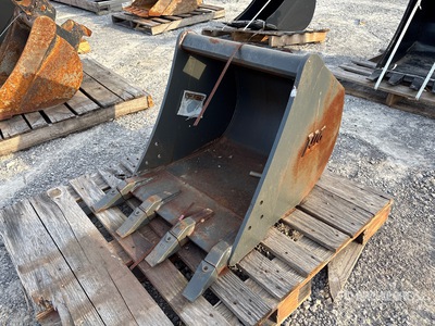 TAG 24 in Q/C Backhoe Loader Bucket