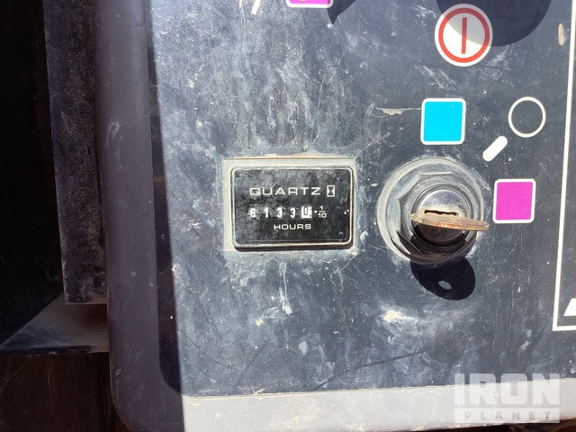 ELEVADOR TELESCóPICO 2012 JLG 4WD 800S