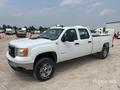 2014 GMC Sierra 2500HD 4x4 Crew Cab بيك اب