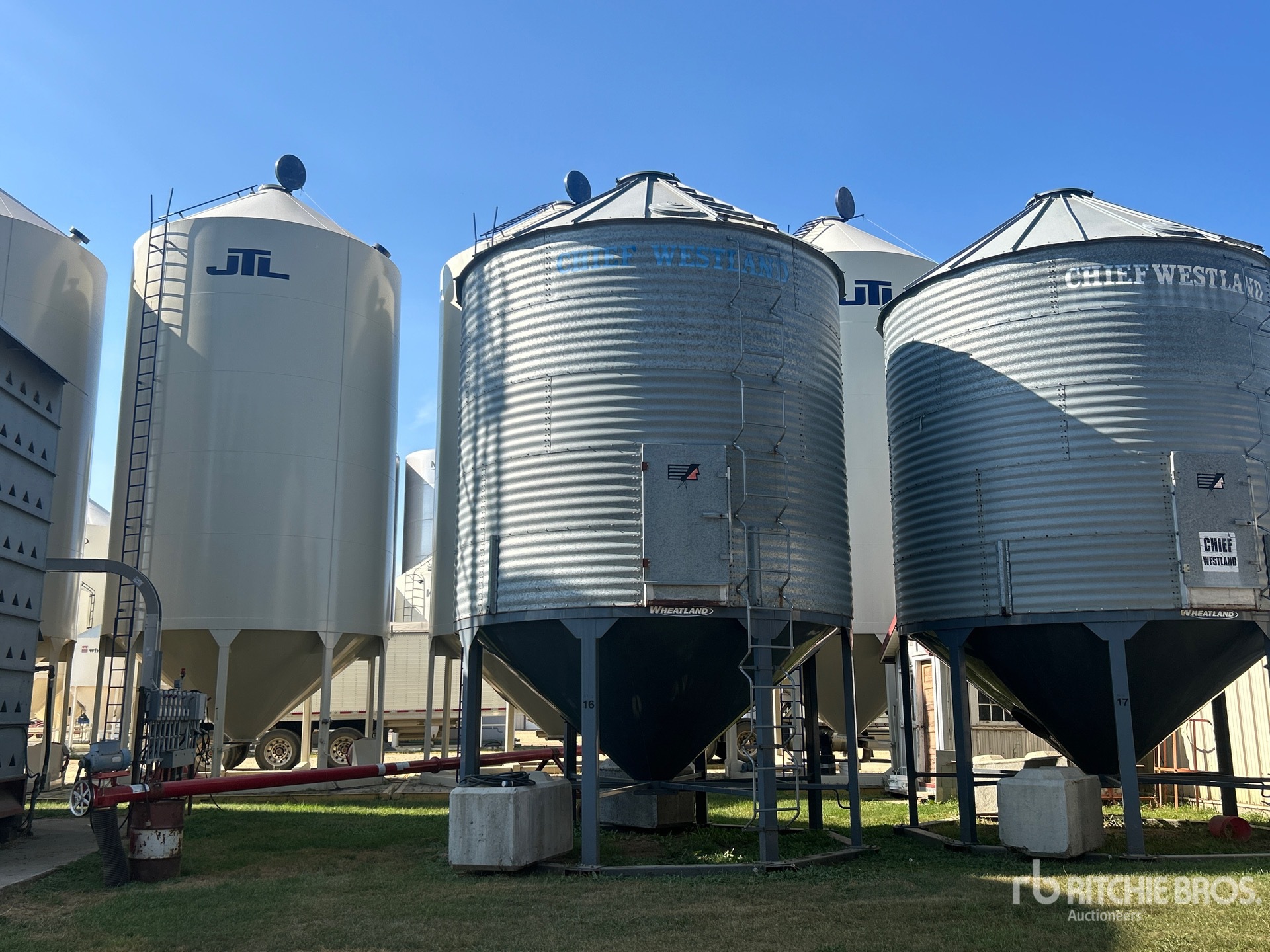Westland 5 Ring Hopper Grain Bin