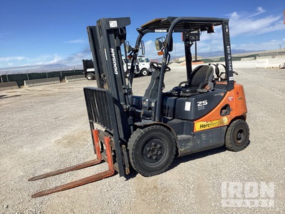 2017 (unverified) Doosan G25P-5MLP Pneumatic Tire 4600 lb Pneumatic Tire Gabelstapler (Inoperable)