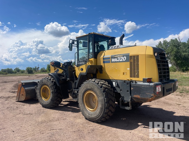 CARGADOR FRONTAL 2014 KOMATSU WA3208