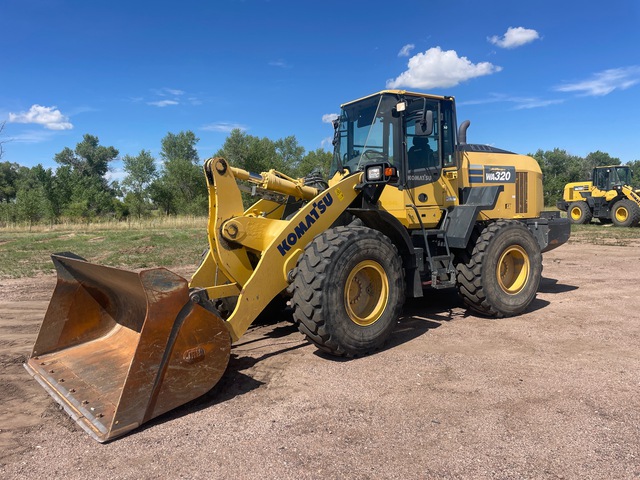 2017 Komatsu WA320-8 Wheel Loader