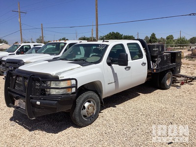 2011 Chevrolet Silverado 3500HD 4x4 Crew Cab Flatbed Truck