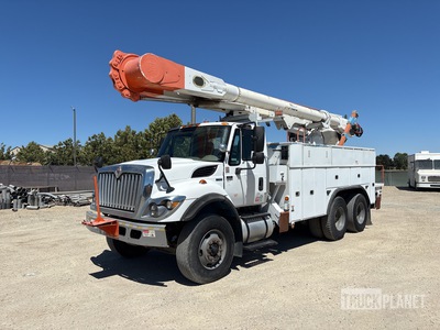 Altec AM55 on 2012 International 7400 6x4 Cable Placer Bucket Truck