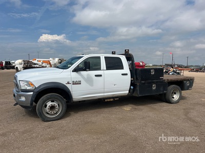 2017 Ram 5500 4x4 Crew Cab Camión Caja Abierta