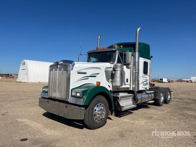 2007 Kenworth W900 6x4 T/A Sleeper Truck Tractor