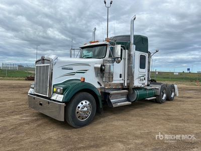 2007 Kenworth W900L 6x4 T/A Sleeper Truck Tractor