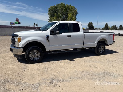 2017 Ford F-250 XL 4x4 Extended Cab Pickup